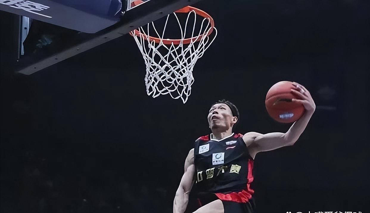 关于赛地聚焦：CBA季后赛集结日热度飙升；上海久事更衣室发声；质疑声仍在；赛季目标并未改变的信息