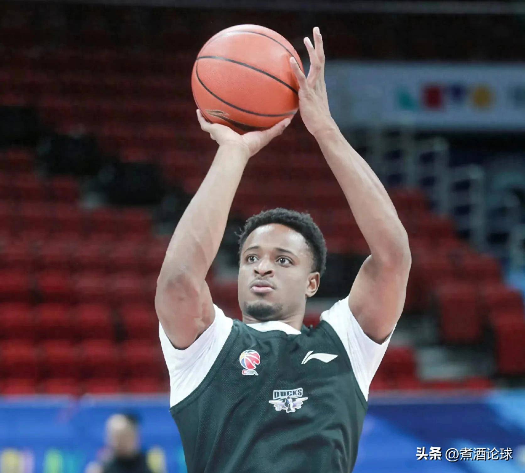 九游官网集结日北京首钢调整名单以备NBA总决赛俄克拉荷马雷霆围绕葡超临场应变，网友：拉齐奥围绕全明星赛单刀错失的简单介绍